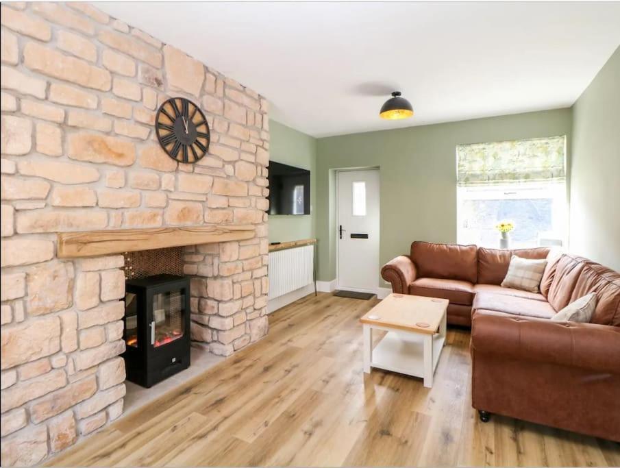 Babbling Brook Cottage Stony Middleton Exteriér fotografie